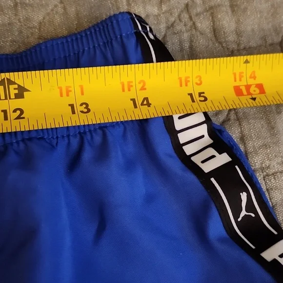 Puma Swim Trunk Size Medium - Picture 6 of 9